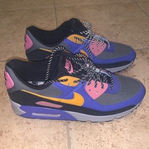 Men’s Nike Air Max 90 (Size 12)